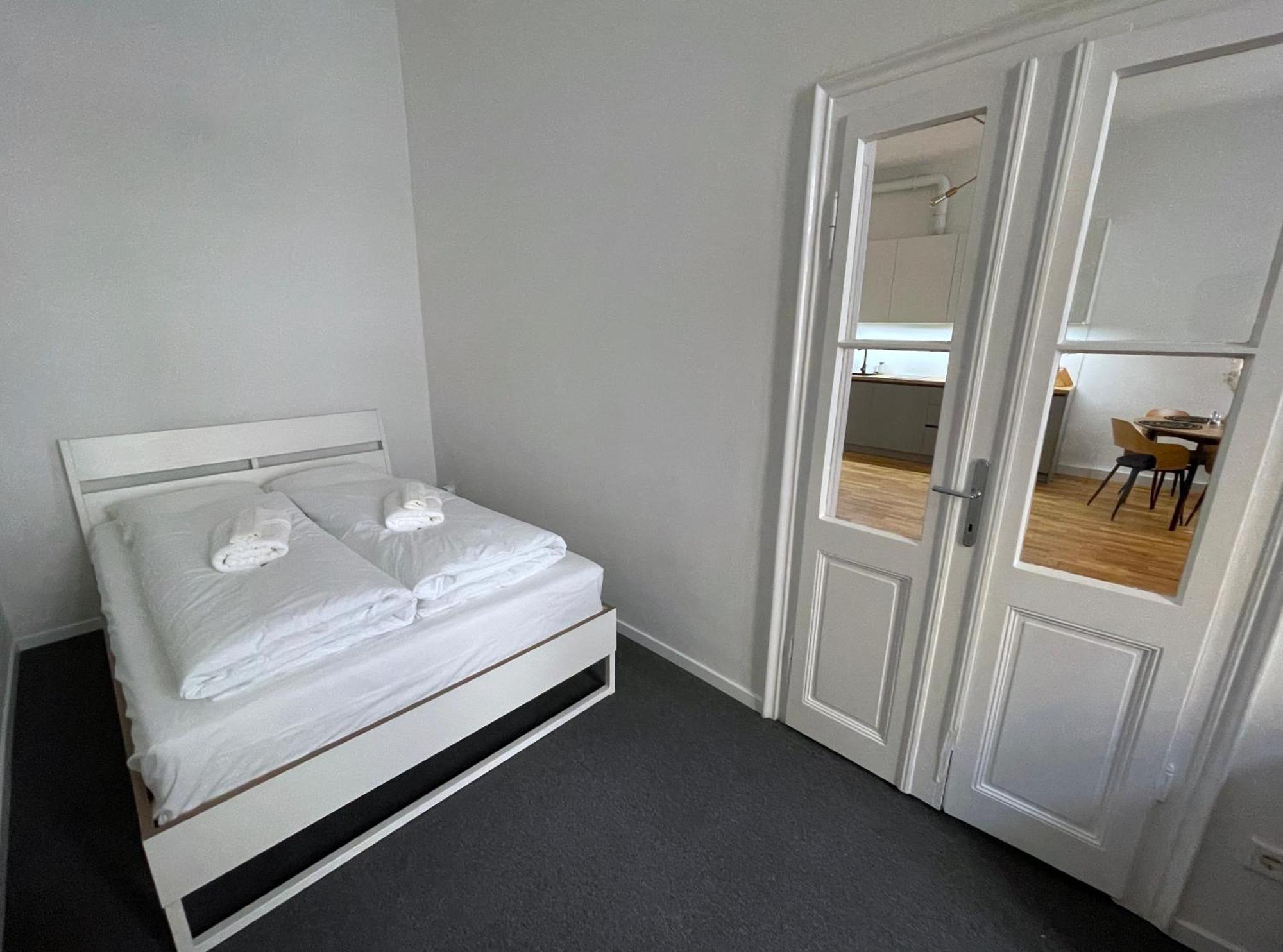 Authentic Apartment Near The City Centre Viena Exterior foto